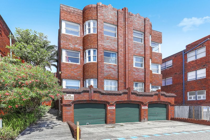 Photo - 4/125 Old South Head Road, Bondi Junction NSW 2022 - Image 5