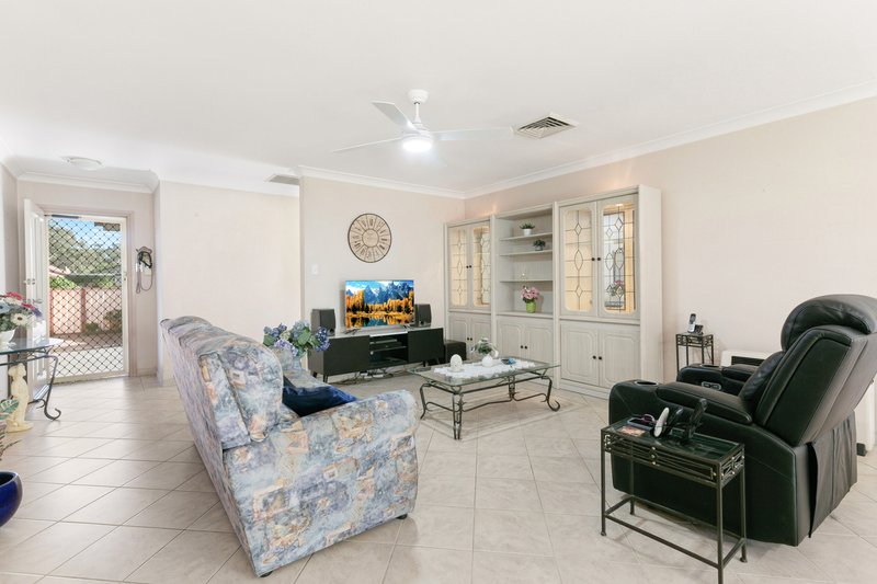 Photo - 4/125 Rex Road, Georges Hall NSW 2198 - Image 2