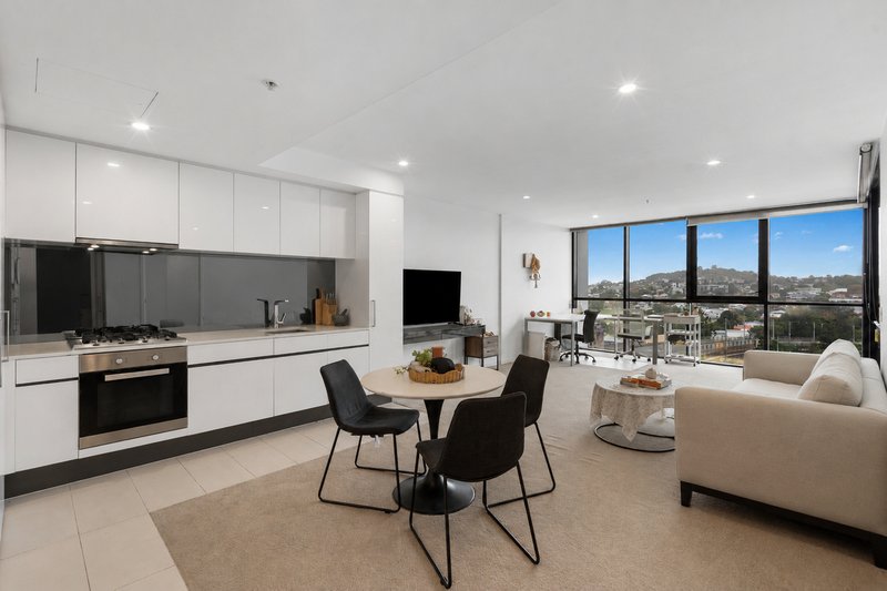 Photo - 412/50-54 Hudson Road, Albion QLD 4010 - Image 2