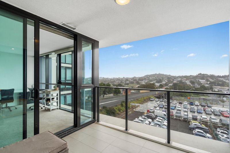 Photo - 412/50-54 Hudson Road, Albion QLD 4010 - Image 3