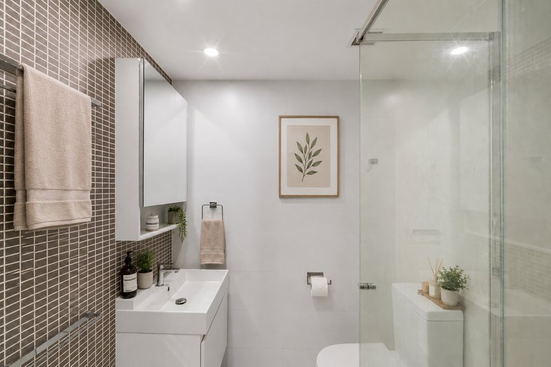 Photo - 412/50-54 Hudson Road, Albion QLD 4010 - Image 5