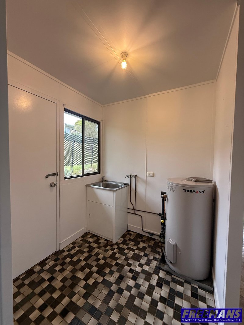 Photo - 4/127 Home Street, Nanango QLD 4615 - Image 7