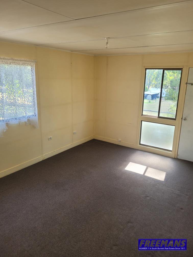 Photo - 4/127 Home Street, Nanango QLD 4615 - Image 6