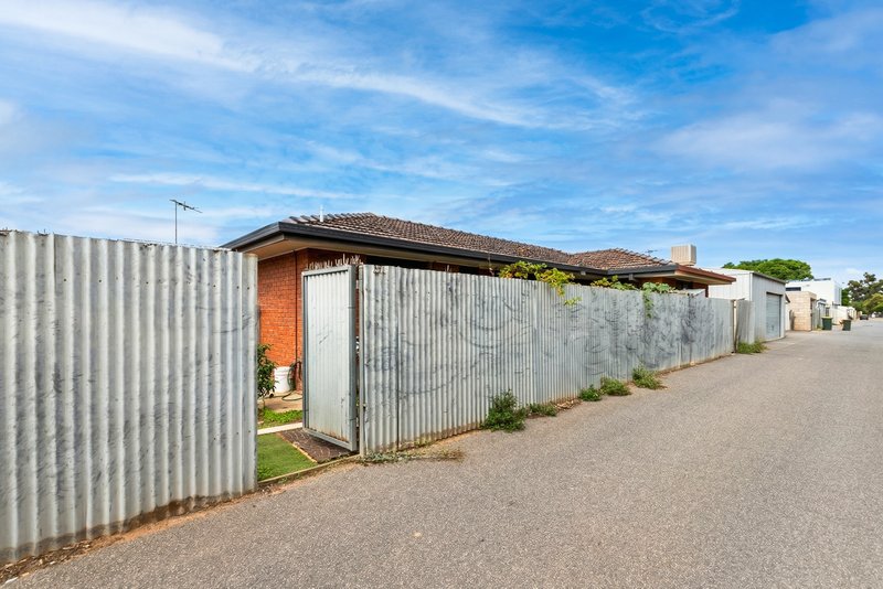 Photo - 4/129 Orange Avenue, Mildura VIC 3500 - Image 2