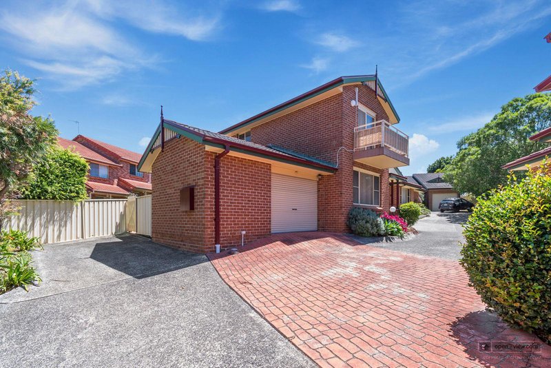 Photo - 4/13-15 Russell Street, Woonona NSW 2517 - Image 1