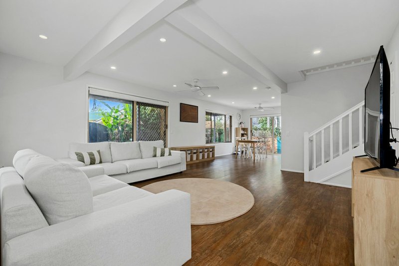 Photo - 4/13-17 Beach Street, Kingscliff NSW 2487 - Image 3