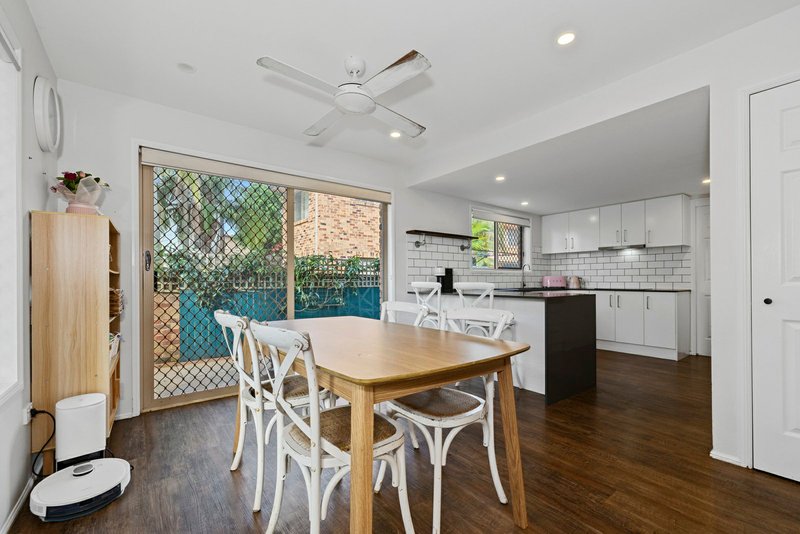 Photo - 4/13-17 Beach Street, Kingscliff NSW 2487 - Image 4