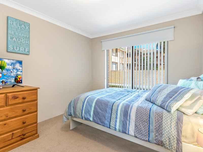 Photo - 4/13-19 Preston Avenue, Engadine NSW 2233 - Image 5