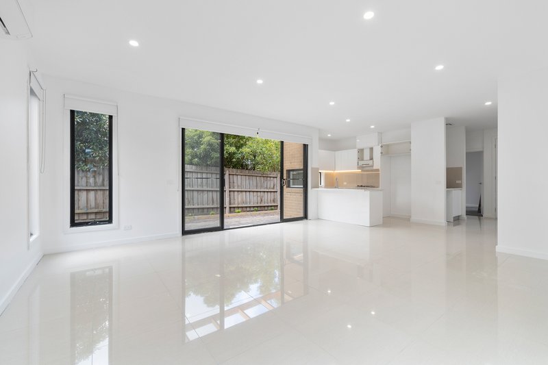 Photo - 4/13 Athol Court, Langwarrin VIC 3910 - Image 2