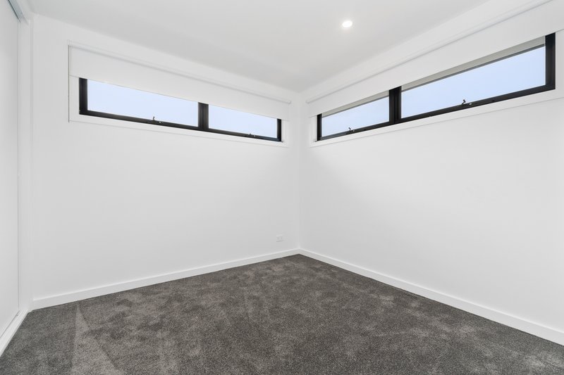 Photo - 4/13 Athol Court, Langwarrin VIC 3910 - Image 7