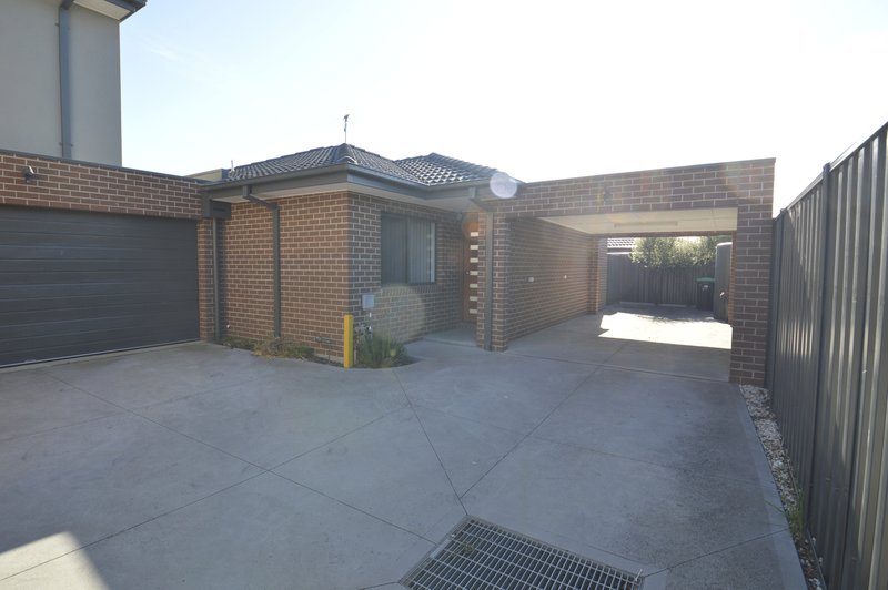 4/13 Canberra Avenue, Dandenong VIC 3175