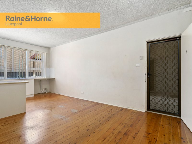 Photo - 4/13 Carboni Street, Liverpool NSW 2170 - Image 4