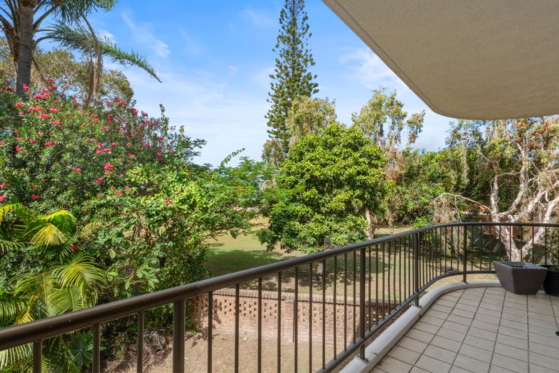 Photo - 4/13 Christina Court, Mermaid Waters QLD 4218 - Image 11
