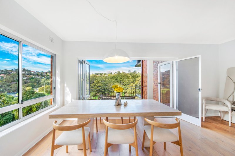 Photo - 4/13 Churchill Crescent, Cammeray NSW 2062 - Image 4