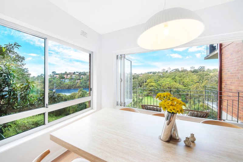 Photo - 4/13 Churchill Crescent, Cammeray NSW 2062 - Image 9
