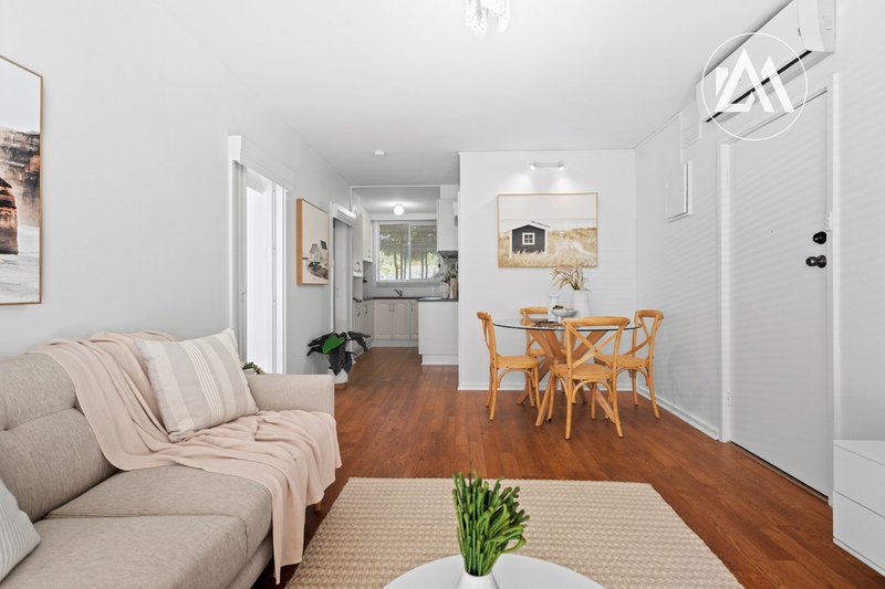 Photo - 4/13 Cliff Road, Frankston VIC 3199 - Image 3