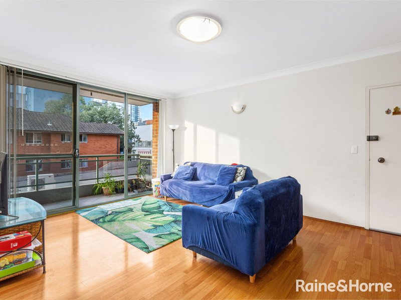 Photo - 4/13 Cowper Street, Parramatta NSW 2150 - Image 2