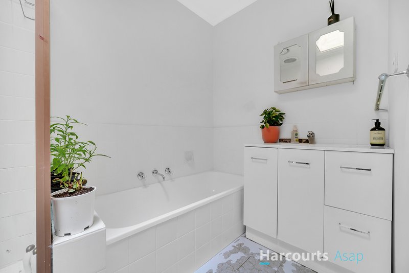 Photo - 4/13 Hemmings Street, Dandenong VIC 3175 - Image 8