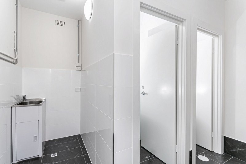 Photo - 4/13 Hutt Street, Adelaide SA 5000 - Image 6