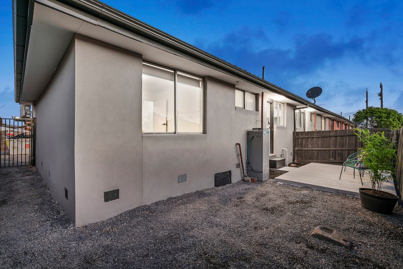 Photo - 4/13 Oakes Avenue, Clayton South VIC 3169 - Image 14