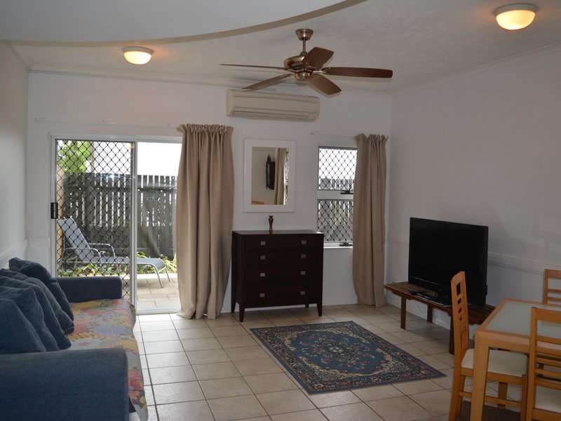 Photo - 4/13 Rutherford Street, Yorkeys Knob QLD 4878 - Image 1