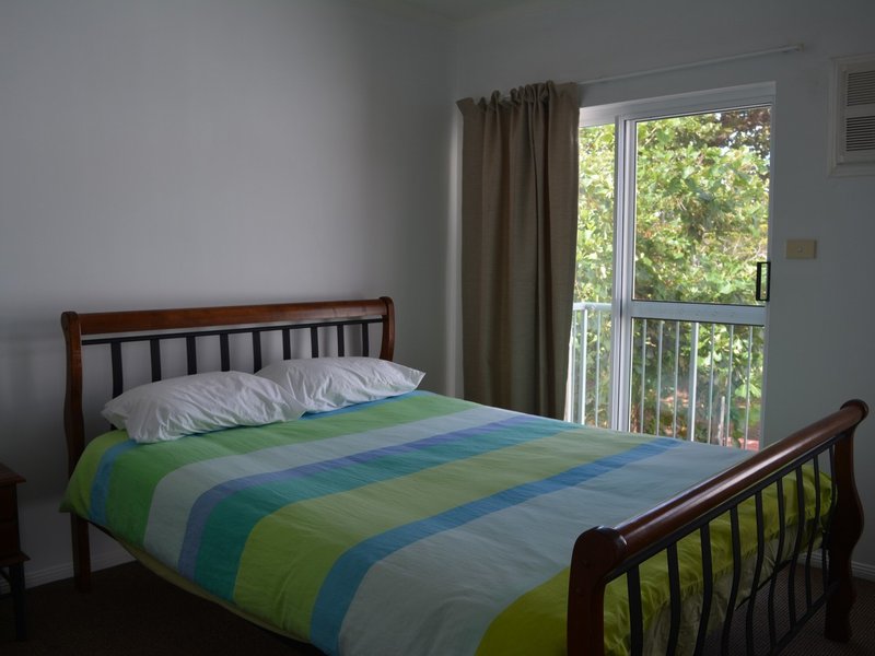 Photo - 4/13 Rutherford Street, Yorkeys Knob QLD 4878 - Image 6