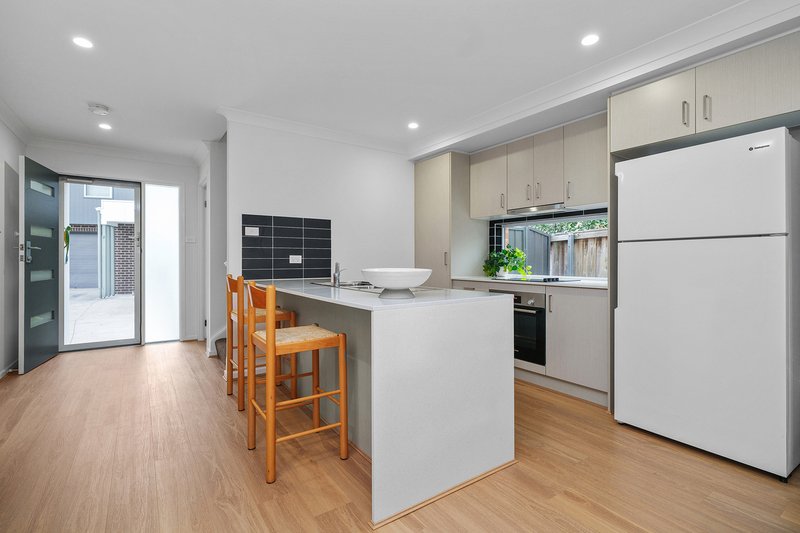 Photo - 4/13 St Andrews Way, Fletcher NSW 2287 - Image 2