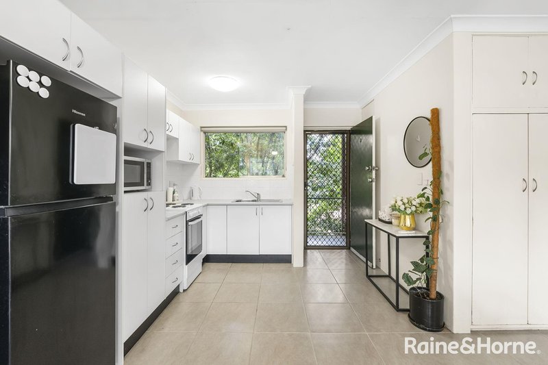 Photo - 4/13 Sutton Street, Chelmer QLD 4068 - Image 5