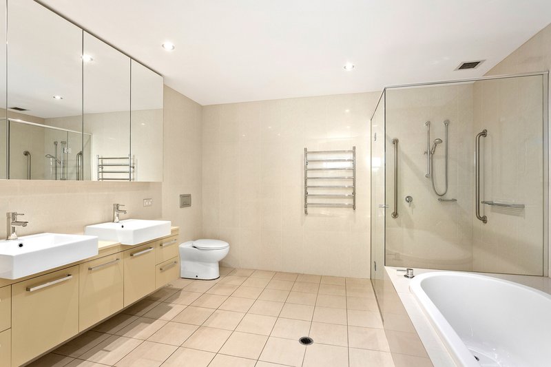 Photo - 413/1 Ross Street, Wollongong NSW 2500 - Image 11