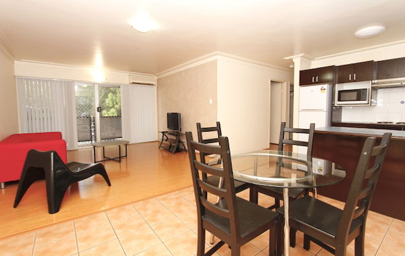 Photo - 4/131 Sylvan Road, Toowong QLD 4066 - Image 3