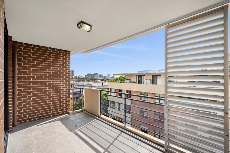 Photo - 4132/10 Porter Street, Meadowbank NSW 2114 - Image 3