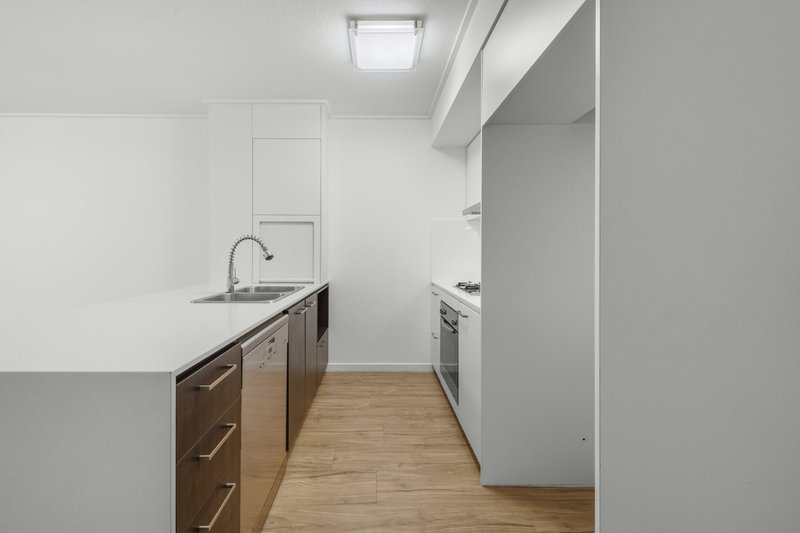 Photo - 413/23 Parkland Street, Nundah QLD 4012 - Image 2