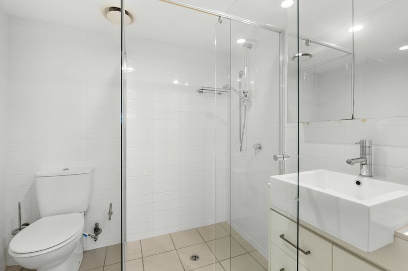 Photo - 413/23 Parkland Street, Nundah QLD 4012 - Image 12