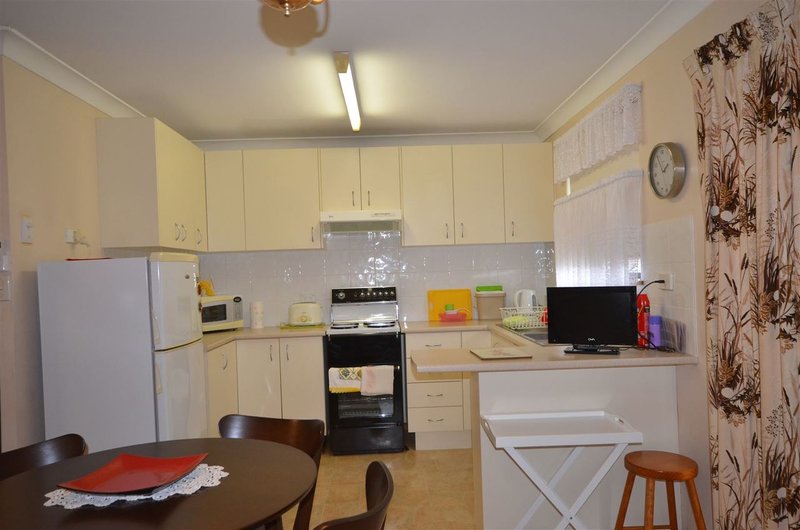 Photo - 4/133 Cameron Street, Wauchope NSW 2446 - Image 4