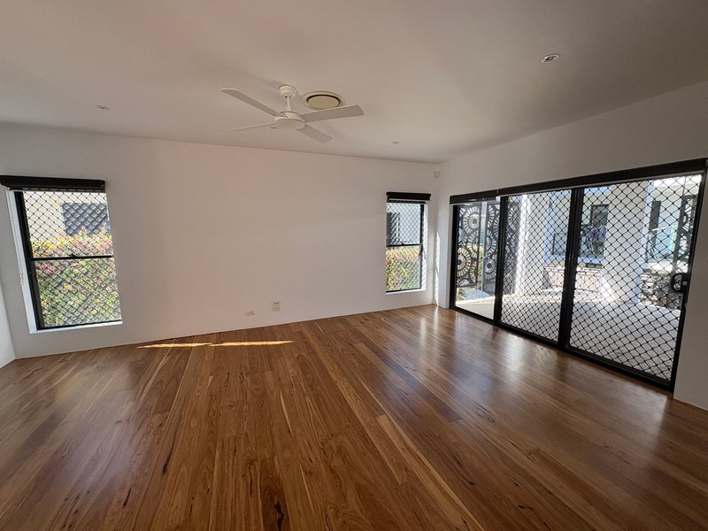 Photo - 4/134 Ridgeway Avenue, Southport QLD 4215 - Image 3