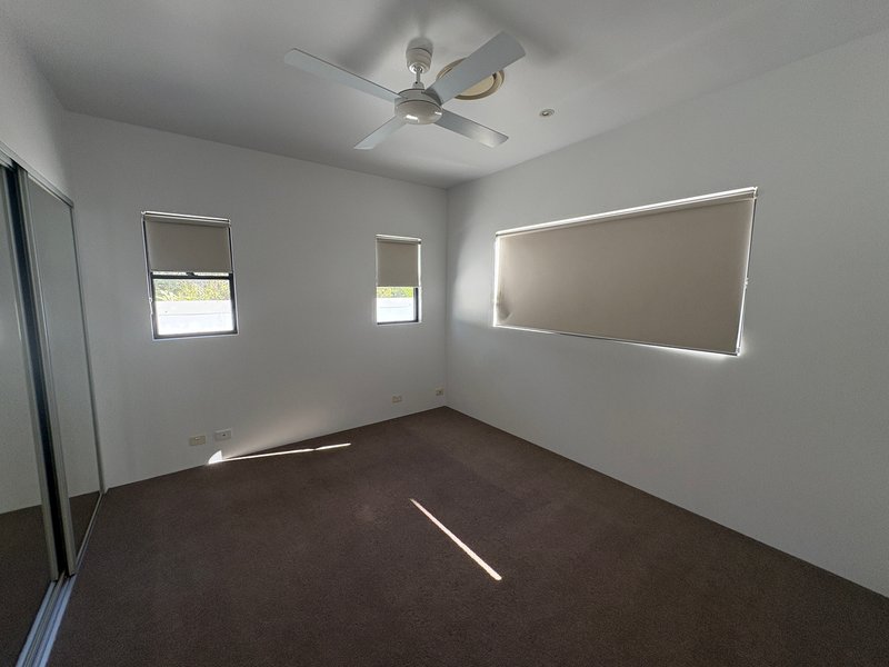 Photo - 4/134 Ridgeway Avenue, Southport QLD 4215 - Image 13