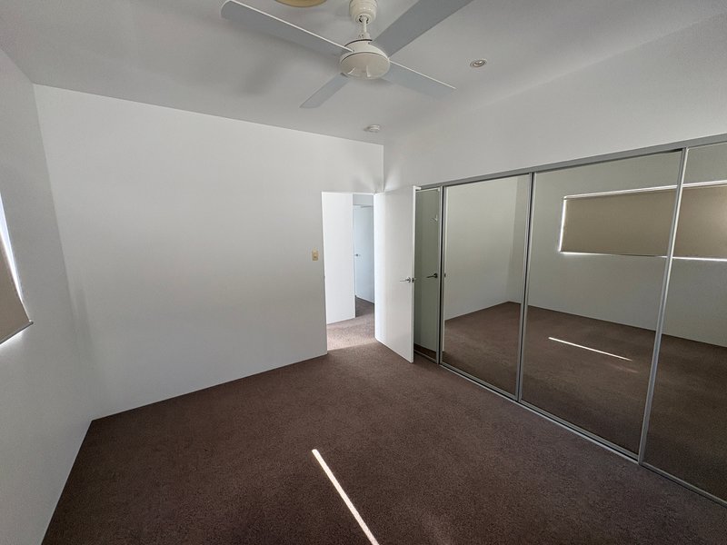 Photo - 4/134 Ridgeway Avenue, Southport QLD 4215 - Image 14
