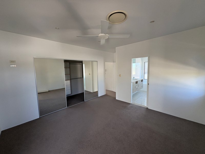 Photo - 4/134 Ridgeway Avenue, Southport QLD 4215 - Image 15