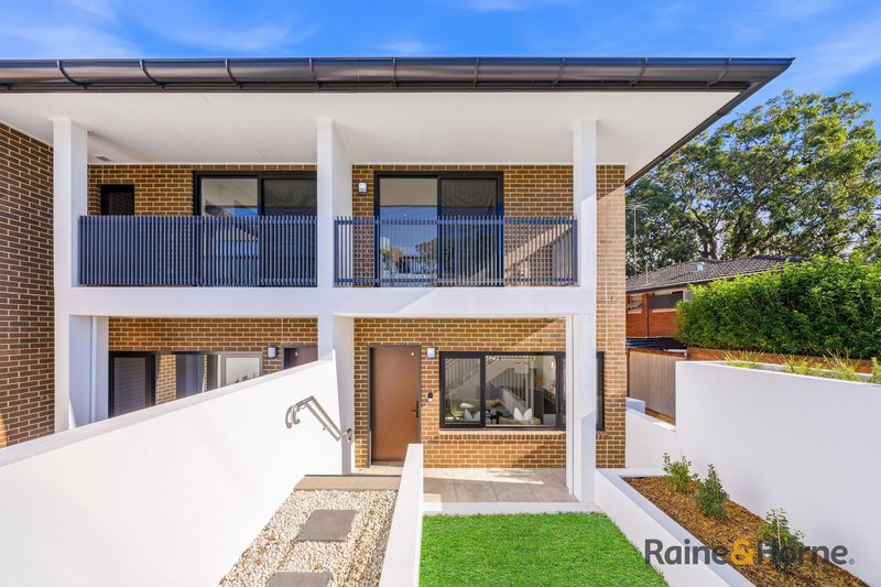 Photo - 4/135 Adderton Road, Carlingford NSW 2118 - Image 1