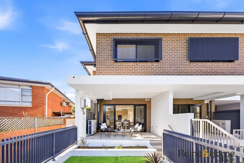 Photo - 4/135 Adderton Road, Carlingford NSW 2118 - Image 3