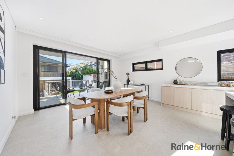 Photo - 4/135 Adderton Road, Carlingford NSW 2118 - Image 9