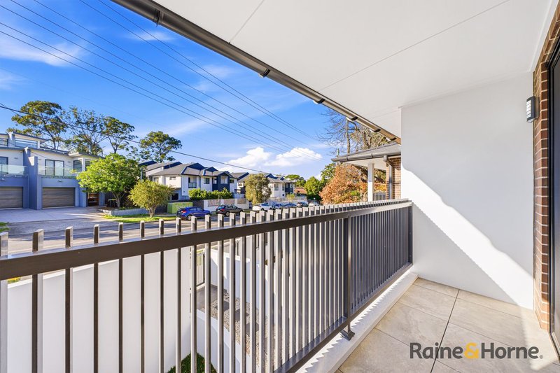 Photo - 4/135 Adderton Road, Carlingford NSW 2118 - Image 10