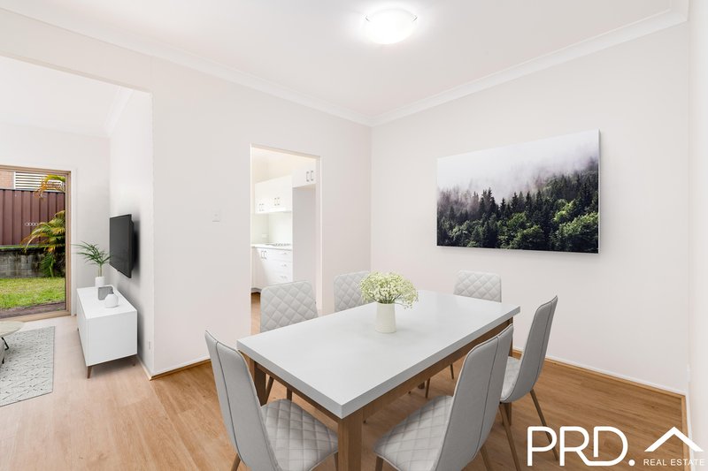 Photo - 4/135 Rex Road, Georges Hall NSW 2198 - Image 2