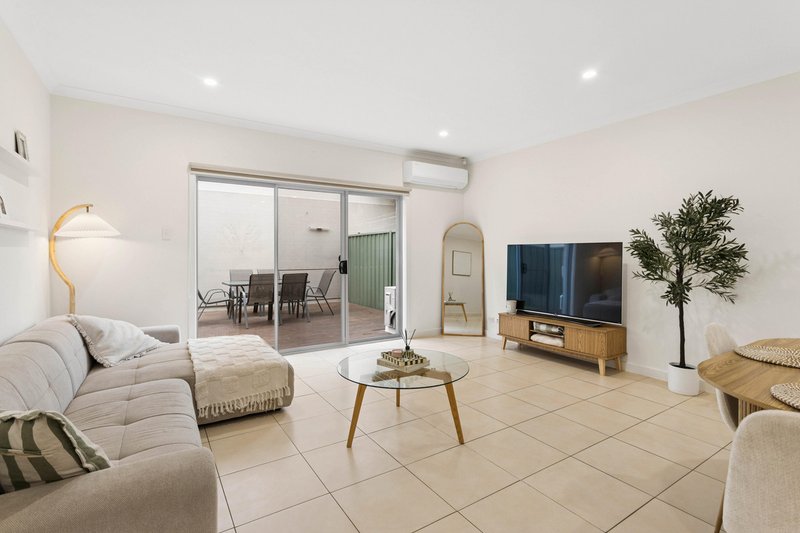 Photo - 4/135 Sanctuary Drive, Mawson Lakes SA 5095 - Image 3