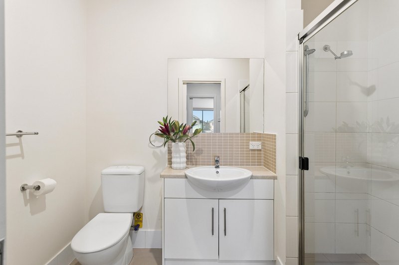 Photo - 4/135 Sanctuary Drive, Mawson Lakes SA 5095 - Image 10