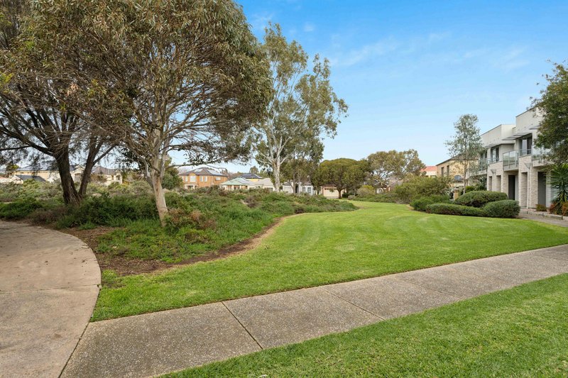 Photo - 4/135 Sanctuary Drive, Mawson Lakes SA 5095 - Image 17