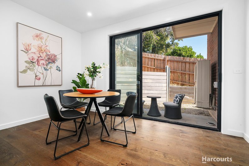 Photo - 4/136 Parker Street, Templestowe VIC 3106 - Image 3