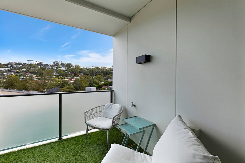 Photo - 413/6 Pine Tree Lane, Terrigal NSW 2260 - Image 5