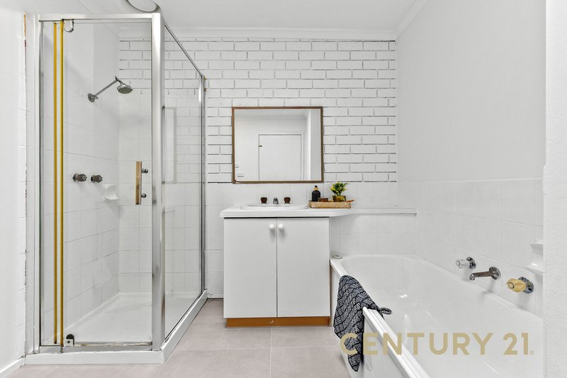 Photo - 4/1370 Heatherton Road, Dandenong VIC 3175 - Image 7