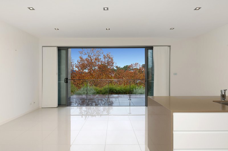 Photo - 4/139 Blamey Crescent, Campbell ACT 2612 - Image 1